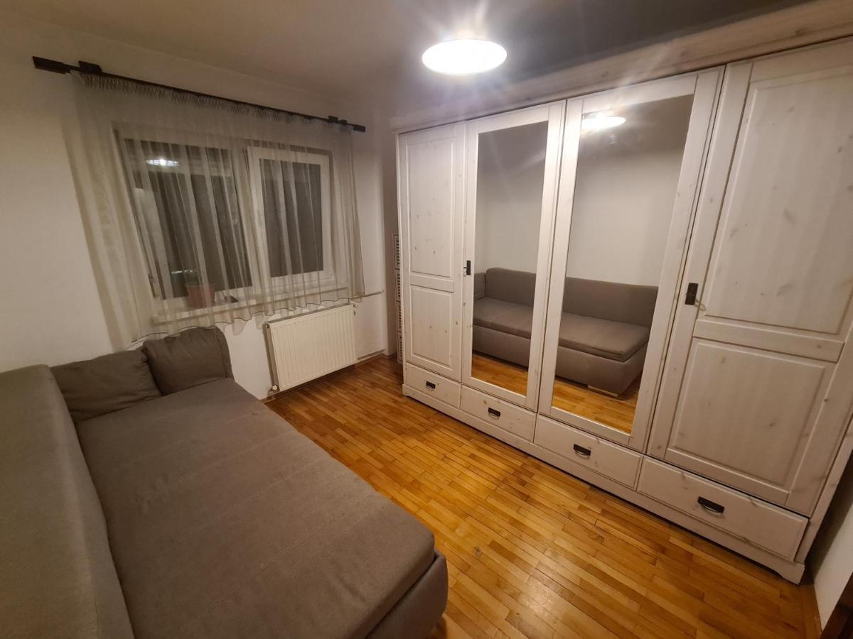 Clasic Apartment Nufarul Oradea Exterior photo